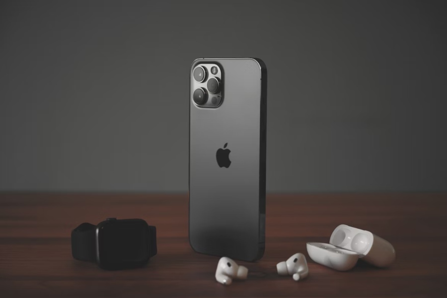 Apple.com:  Navigate, Compare, Decide