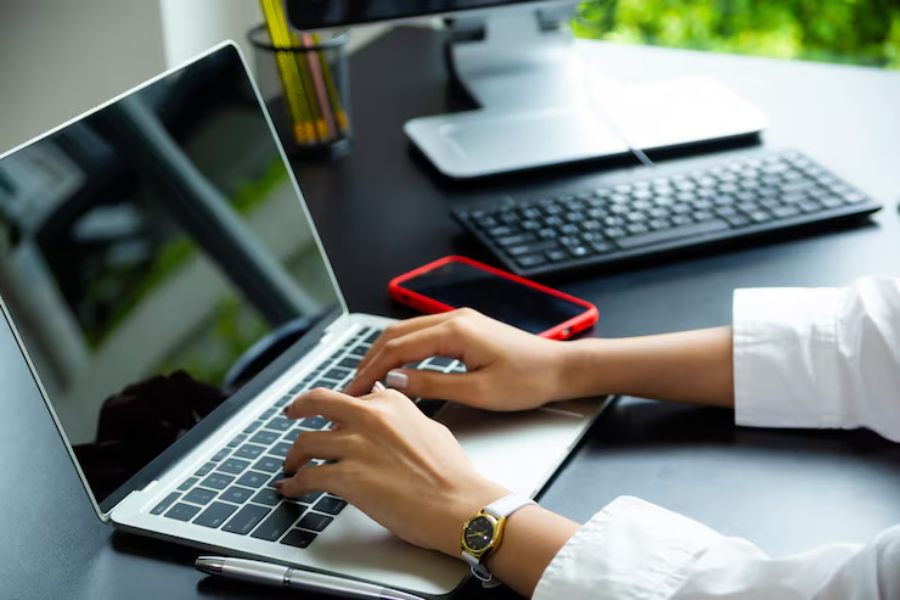 Typing.com: Learn to Type Fast